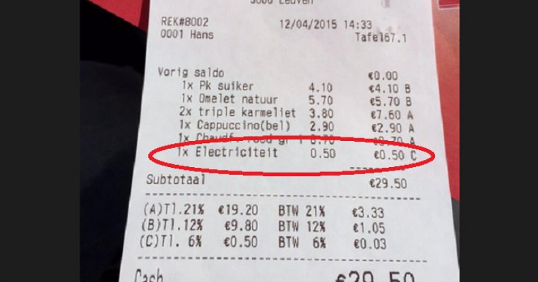 O mama este taxata la restaurant pentru incalzirea biberonului