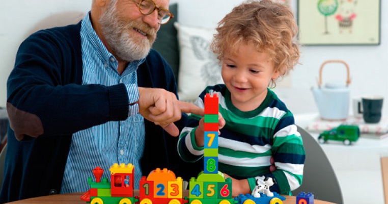 Idei de jocuri cu Lego Duplo care invata copilul sa numere
