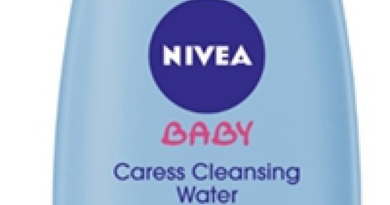 Bebelusii fericiti recomanda noua NIVEA Apa delicata de curatare! 