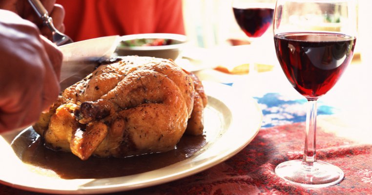  Friptura de pui cu sos de vin