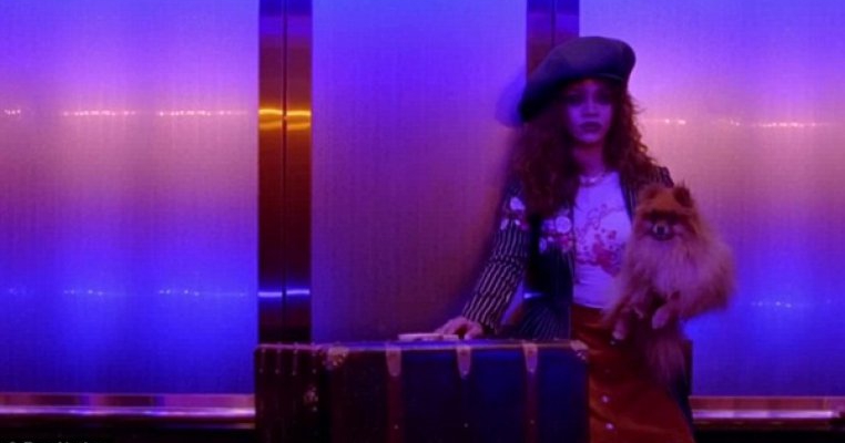 Noul videoclip al Rihannei scandalizeaza mamicile! 
