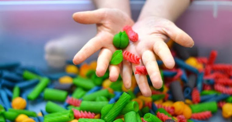 Ce putem mesteri folosindu-ne de paste fainoase: 10 sugestii de activitati de crafting