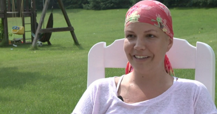 Gestul incredibil al unei mamici bolnave de cancer