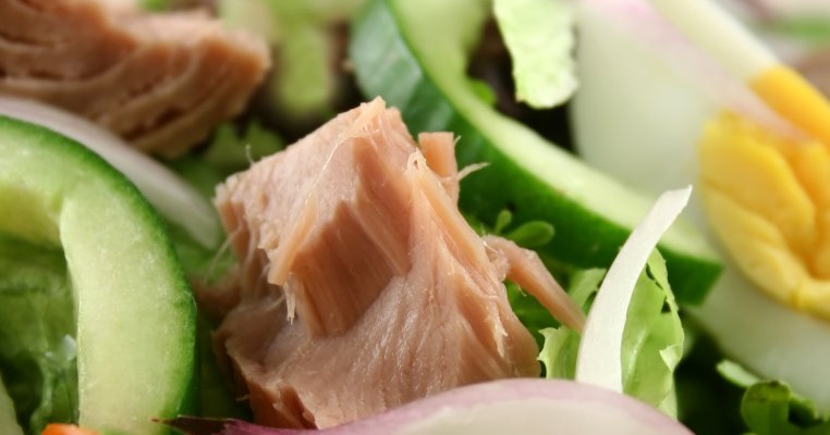 Salata de ton cu legume