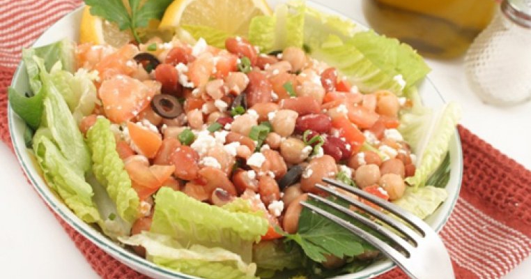 Salata de fasole si branza feta