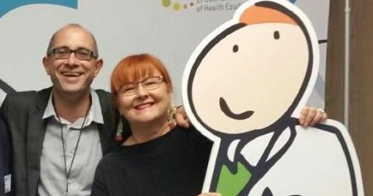 Studiul EPHE: In Romania, un copil petrece circa 22,7 ore pe saptamana in fata unui ecran de calculator sau televizor