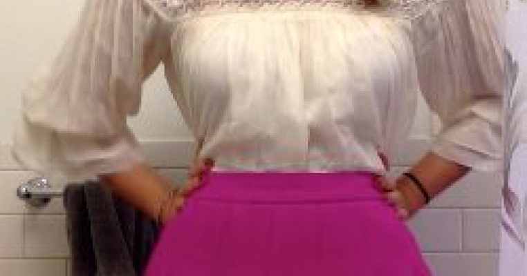 Ce s-a intamplat cand o adolescenta si-a lasat mama sa o imbrace timp de o saptamana?