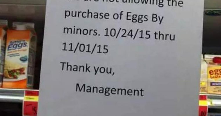 Un supermarket din Pennsylvania nu vinde oua minorilor in saptamana Halloween-ului