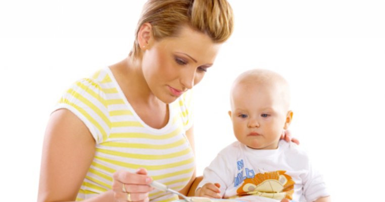 Diversificarea alimentatiei bebelusului la 6 luni