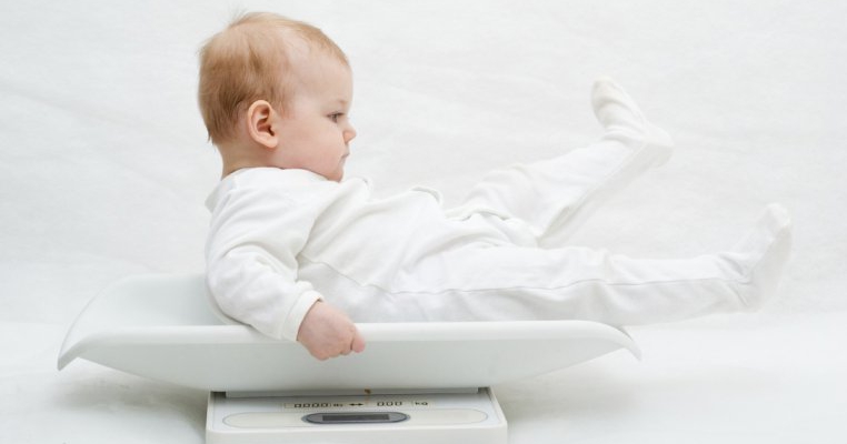 Nou-născuții pierd în greutate - Greutatea bebelușului