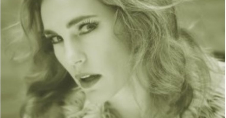 O parodie a melodiei "Hello” pe care mamicile o vor aprecia cu siguranta!