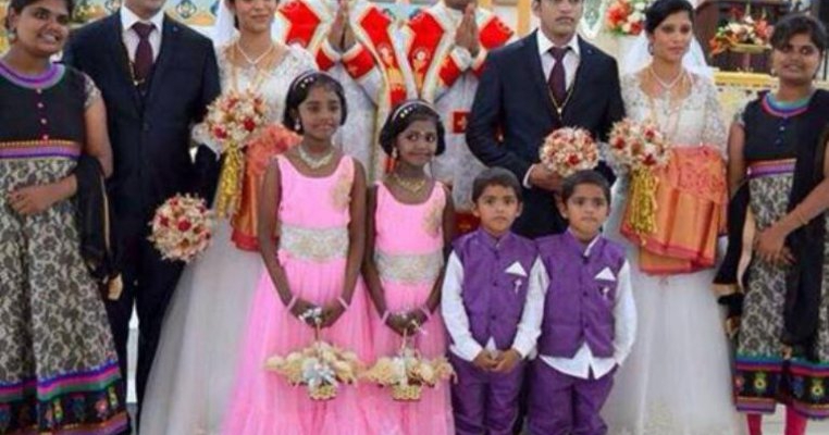Nunta de gemeni in India: preoti gemeni au cununat frati gemeni cu surori gemene