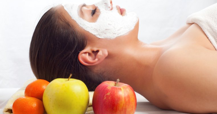  Top 10 masti naturale pentru tenul patat
