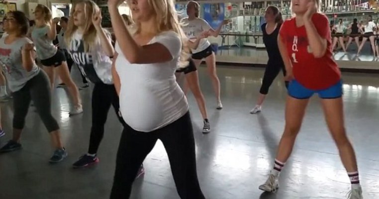 Video: Miscari de hip-hop cum rar ti-e dat sa vezi la o femeie insarcinata