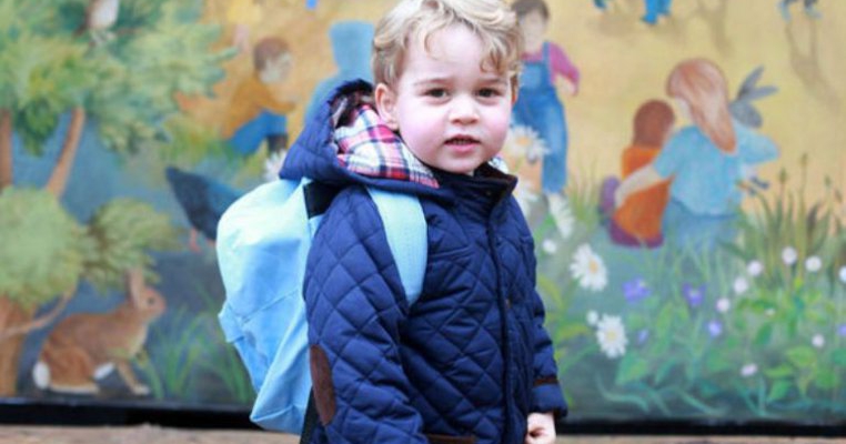 Vezi primele imagini cu Printul George la cresa! 
