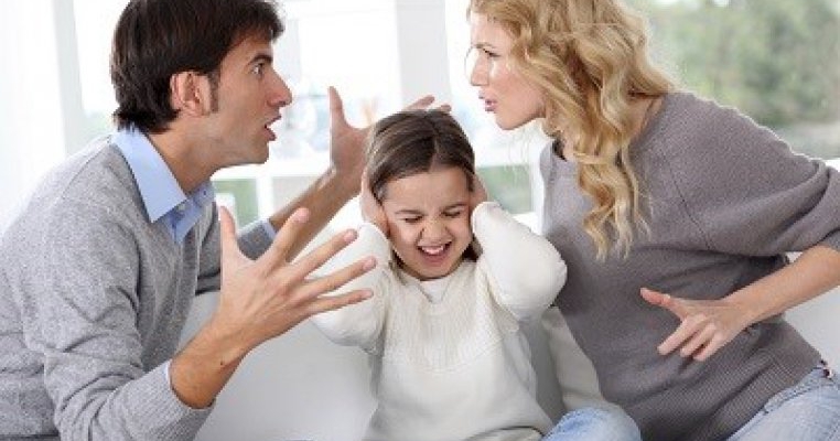 10 moduri prin care parintii incurajeaza comportamentul nepotrivit la copii