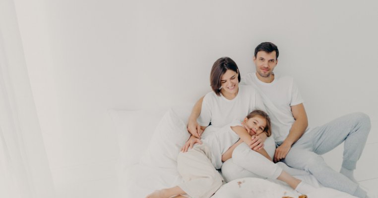 Tati, mami şi-a tăiat burtica să mă facă pe mine. Tu ce ai făcut?