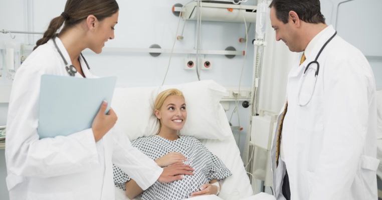 Beneficiile nașterii la un spital privat