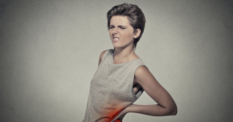 Pietrele la rinichi: 3 întrebări, răspunsurile şi o soluţie naturală pentru sănătatea tractului urinar