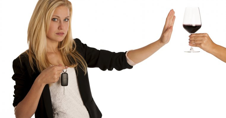 15 scuze pentru refuzul alcoolului pe care le poți folosi când vrei să nu divulgi că ești însărcinată