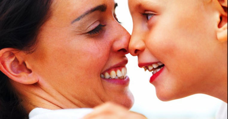 4 intrebari magice prin care mamica il intelege pe copil 
