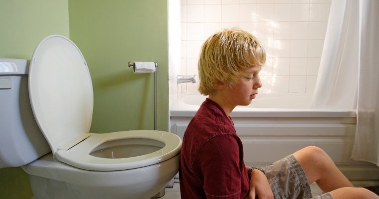 Pas cu pas de la specialist: ce să faci când copilul vomită 
