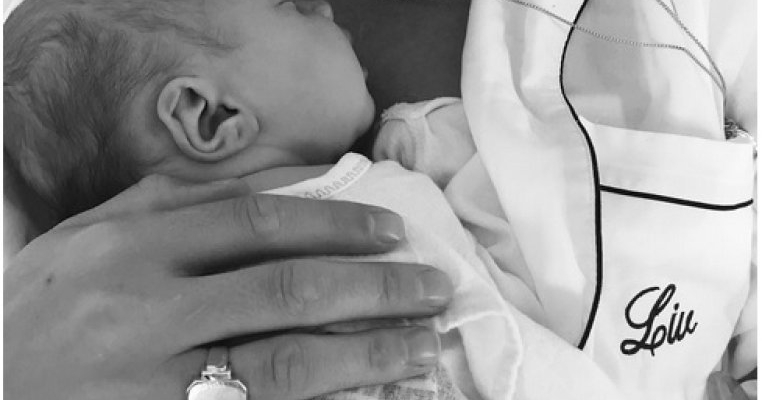 Liv Tyler a devenit mămică pentru a treia oară! Iată prima fotografie cu micuța Lula Rose