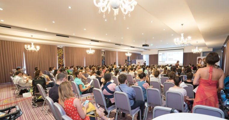 Social Moms a marcat Săptămâna Mondială a Alăptării printr-o conferinţă dedicată mamelor 