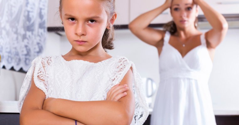 5 fraze care îl fac pe copilul tău să nu mai insiste 