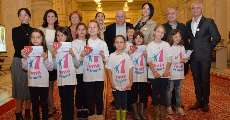 Itsy Bitsy FM şi Andreea Marin, Tily Niculae, Virgil Ianţu au venit în Parlament să susţină 1 Iunie zi liberă naţională 