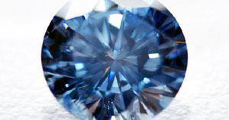 O companie transformă rămășițele umane ale celor dragi în diamante de 0.5 carate