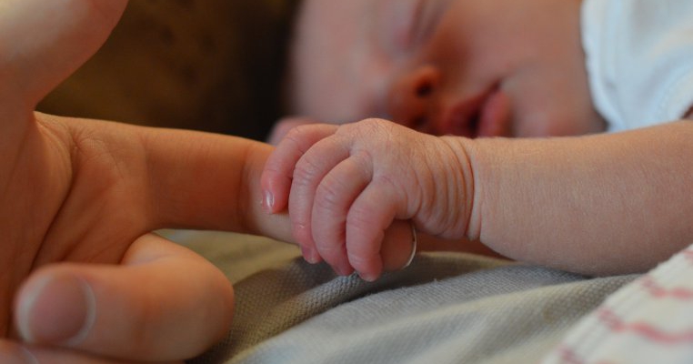 Magie de Crăciun. Au devenit părinți după 20 de ani de încercări