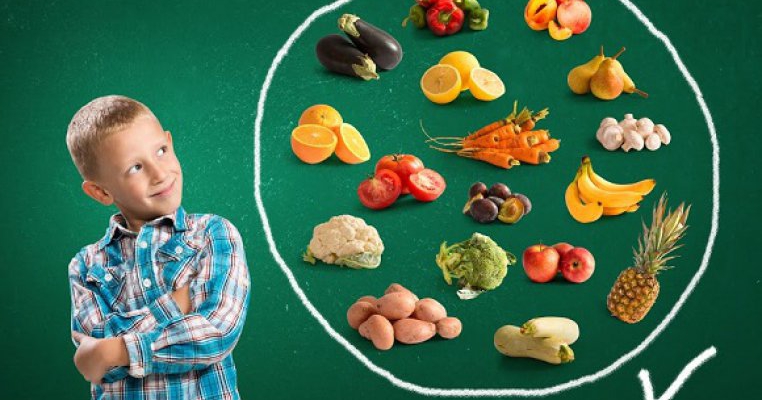 10 alimente pe care copilul tău trebuie să le mănânce în fiecare zi