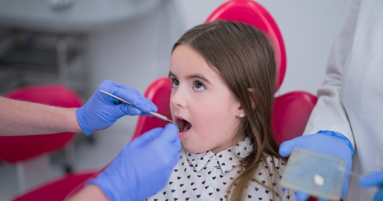 Sigilarea dentară: cât este de utilă 