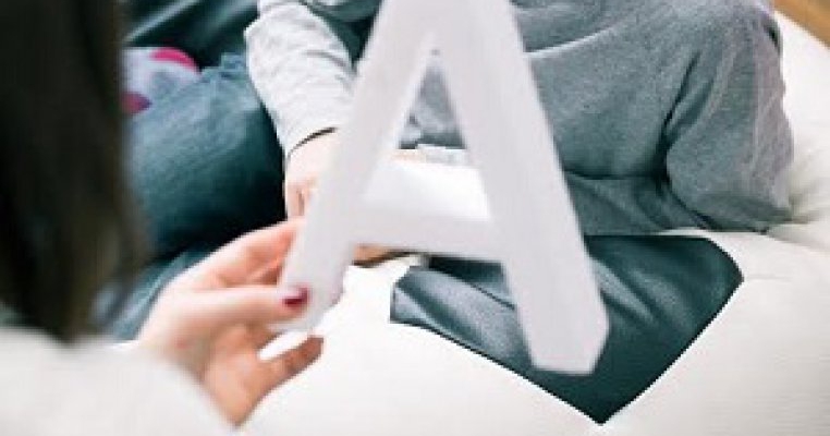 25 de semne care îți indică faptul că al tău copil are nevoie de logoped