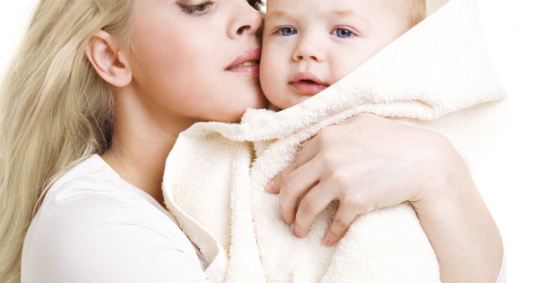 Ingrijirea tenului: 10 reguli obligatorii pentru o mama frumoasa