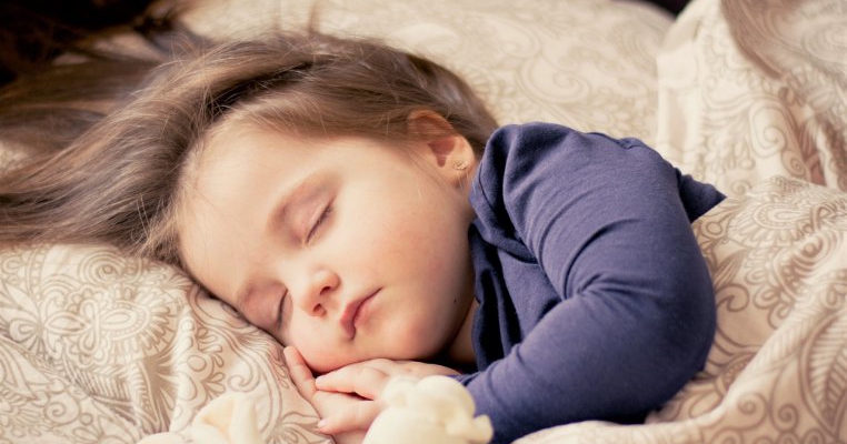 10 metode prin care să-ţi ajuţi copilul să aibă un somn odihnitor