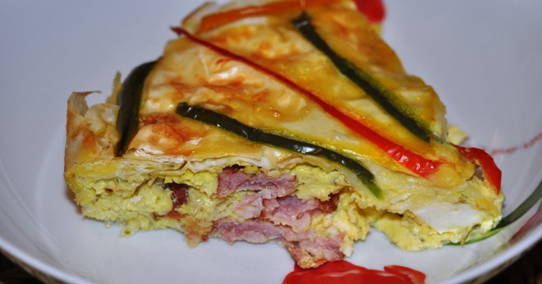 Quiche cu oua si carnaciori