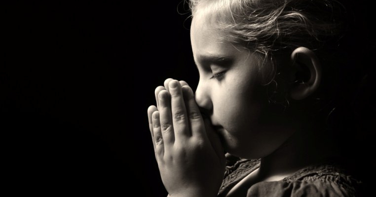 Copilul și religia: Dumnezeul meu s-ar putea să nu fie și al lui