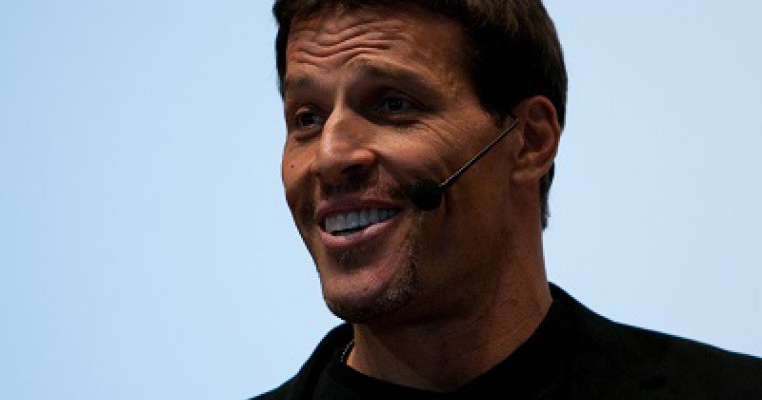Vrei sa ai copii de succes? Iata ce sfaturi are Tony Robbins