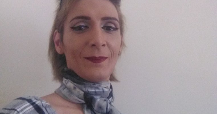 Cum este să fii o mamă transgender în România: interviu cu Alexa