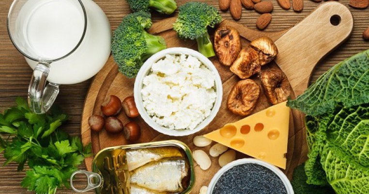 9 alimente care sunt mai bogate în calciu decât laptele