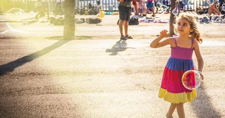 3 trucuri de parenting care te vor ajuta să accepți "prietenul imaginar" al copilului tău