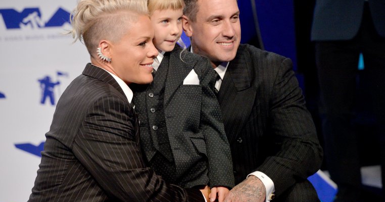 Pink dedică discursul de la VMA fetiței ei și toate mamele din lume plâng