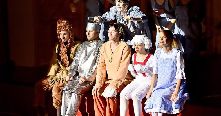 Teatrul EXCELSIOR îi așteaptă pe cei mici cu un weekend plin de povești 