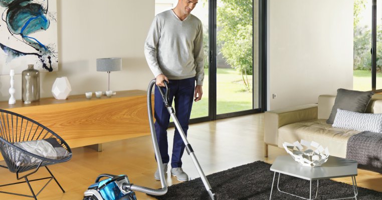 Curățenia devine un hobby cu Silence Force™ Multi-Cyclonic de la Rowenta