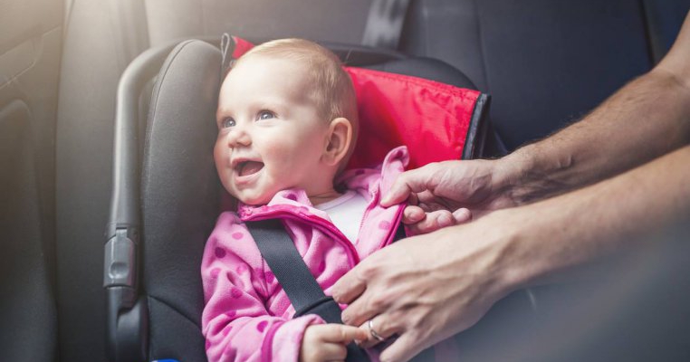 Ghid pe vârste: scaunul auto pentru copii