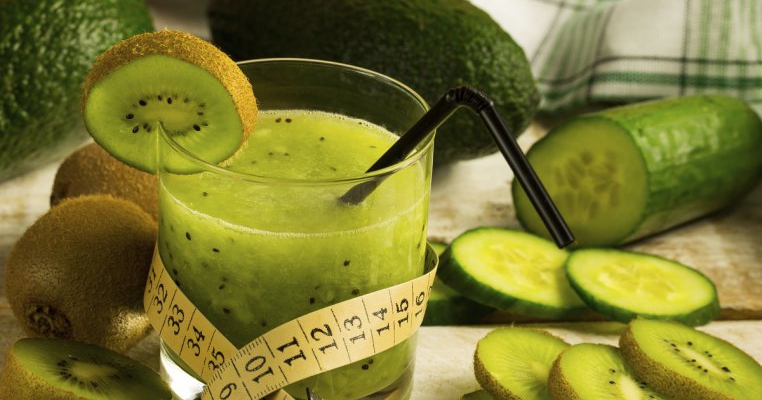 Smoothie verde pentru un abdomen plat 