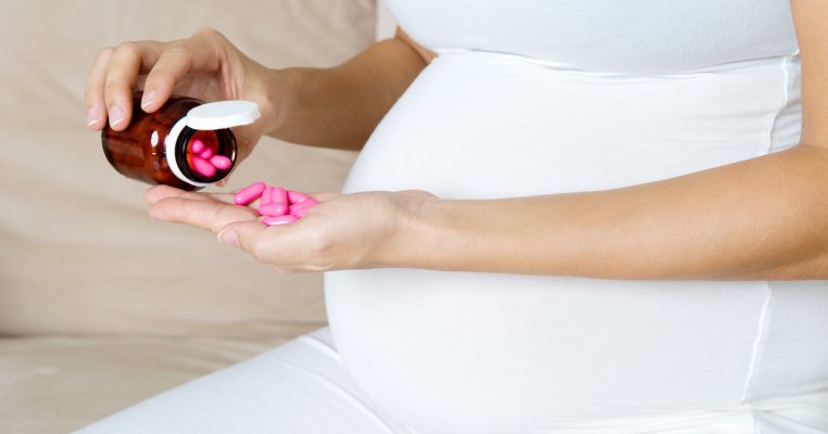 3 semne care îți spun că ai nevoie să iei vitamine prenatale în sarcină