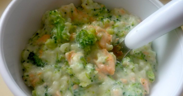 Somon cu brocoli si sos alb